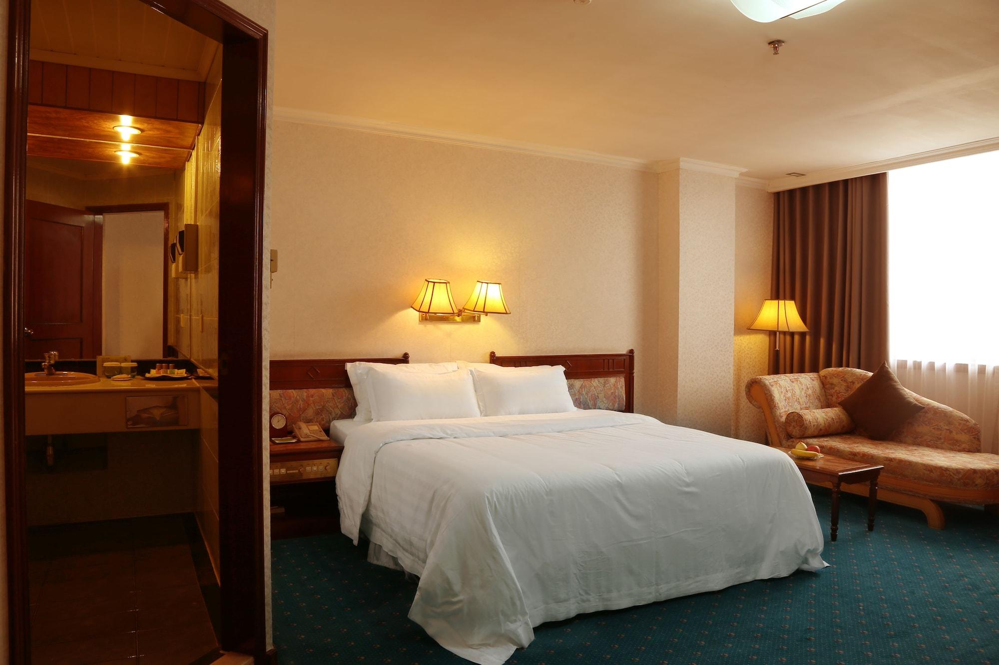 Golden City Hotel Фошан Екстериор снимка